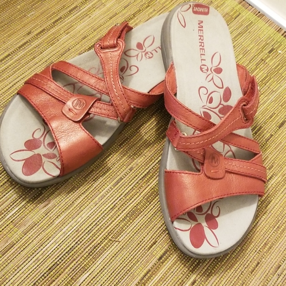 Ladies Merrill  Sandals size 6 Never worn
